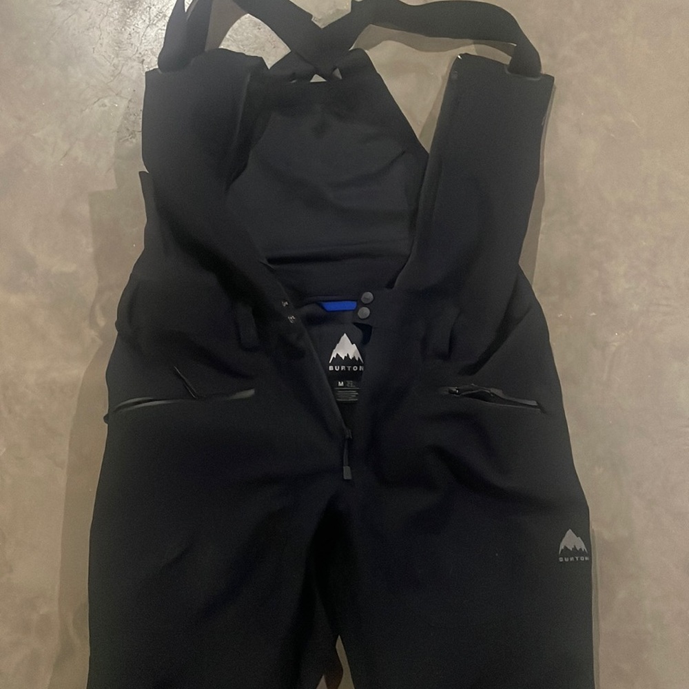 Mens Burton 2023 ski/snowboard overall bib snow pants GREAT CONDITION